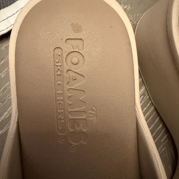 Skechers Cream Mules - Picture 5 of 6